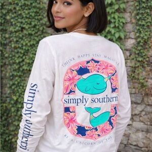 SIMPLY SOUTHERN White Long Sleeve Graphic Tee, M